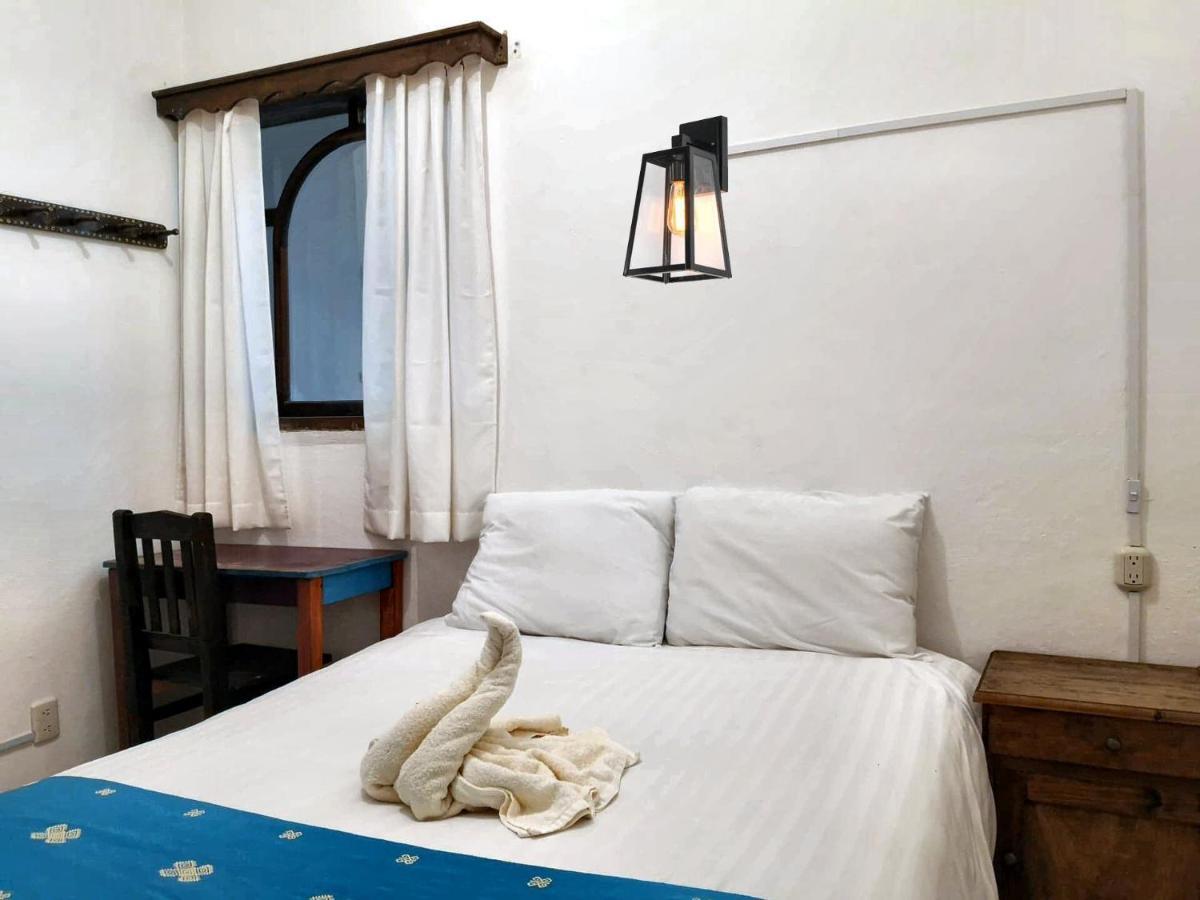 Hotel Dugelay San Cristobal de las Casas Bagian luar foto